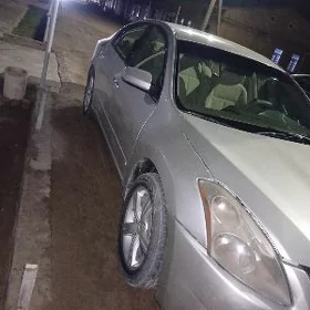 Nissan Altima 2010