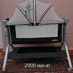 Детский кровать.