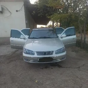 Toyota Camry 2001