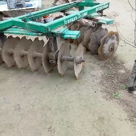 MTZ 82 2008