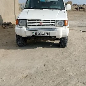 Mitsubishi Pajero 1996