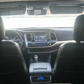 Toyota Highlander 2017