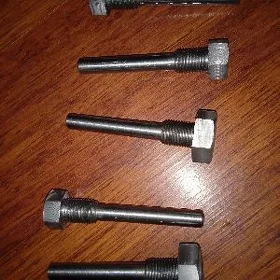 Pajera Mantera Suprt Bolt yzky