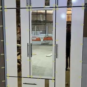Mebel taze