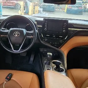 Toyota camry monitor