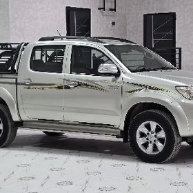 Toyota Hilux 2014
