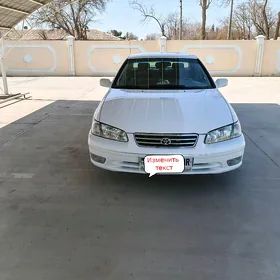 Toyota Camry 2001