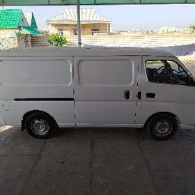 Nissan Urvan 2006