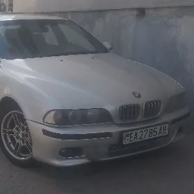 BMW E39 2001