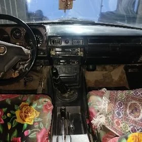 Gaz 24 1989