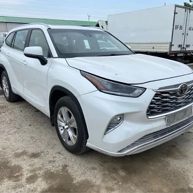 Toyota Highlander 2024