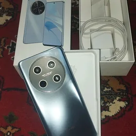 HUAWEI nova 13 i