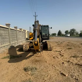 JCB Pilingmaster 2001