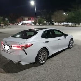 Toyota Camry 2018