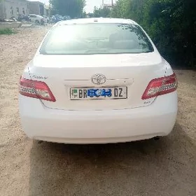 Toyota Camry 2011