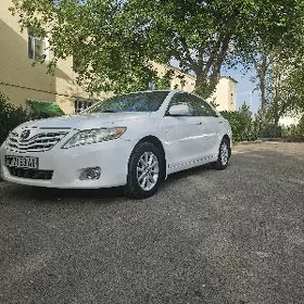 Toyota Camry 2010