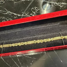 Gyzyl braslet ýerewan