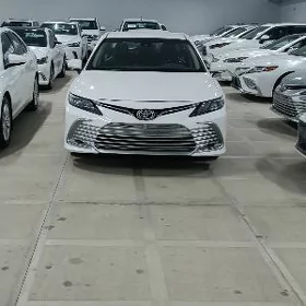 Toyota Camry 2022
