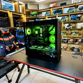 ULTRA 9 / RAM 32 / RTX 5080