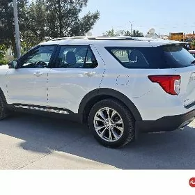 Ford Explorer 2023