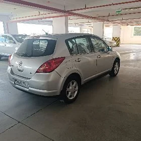 Nissan Tiida 2006