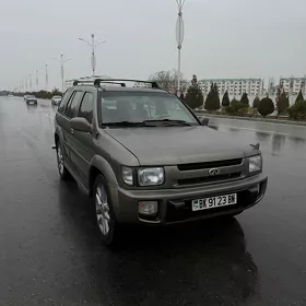 Infiniti QX4 2001
