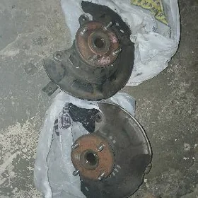 Toyota yaris кулак