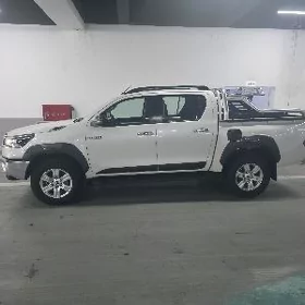 Toyota Hilux 2021