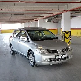 Nissan Tiida 2008