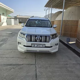 Toyota Land Cruiser Prado 2018