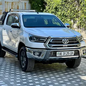 Toyota Hilux 2023