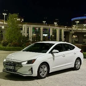 Hyundai Elantra 2019