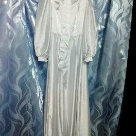 платье белое