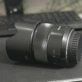 Mikei 85 .1,8 acya canon