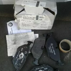 Задние тормозные колодки Е39