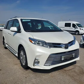 Toyota Sienna 2020