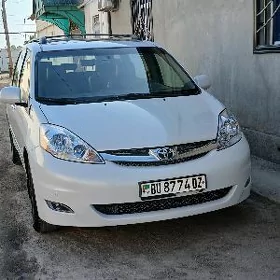 Toyota Sienna 2004