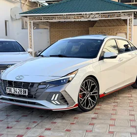 Hyundai Elantra 2022