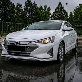 Hyundai Elantra 2020