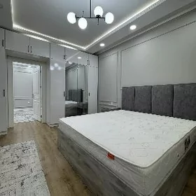 МИР-5, 4-КОМН. КВАРТИРА