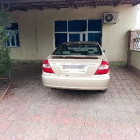 Toyota Camry 2004