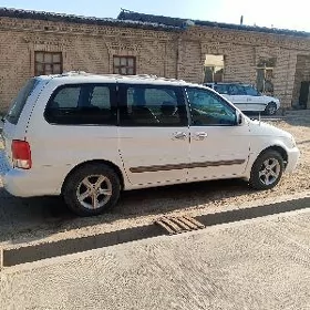 Kia Sedona 2002