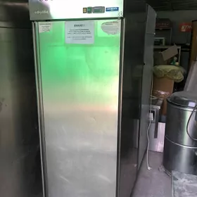 Holodilnik kafe ucin OZTI