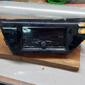 Камри 2019 год магнитола