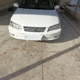 Toyota Camry 2000