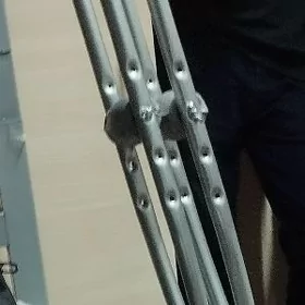 pisek костыли