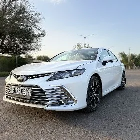 Toyota Camry 2021