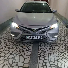 Toyota Camry 2019