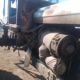 MTZ T-28 2004