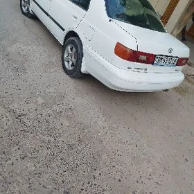 Toyota Corona 1999